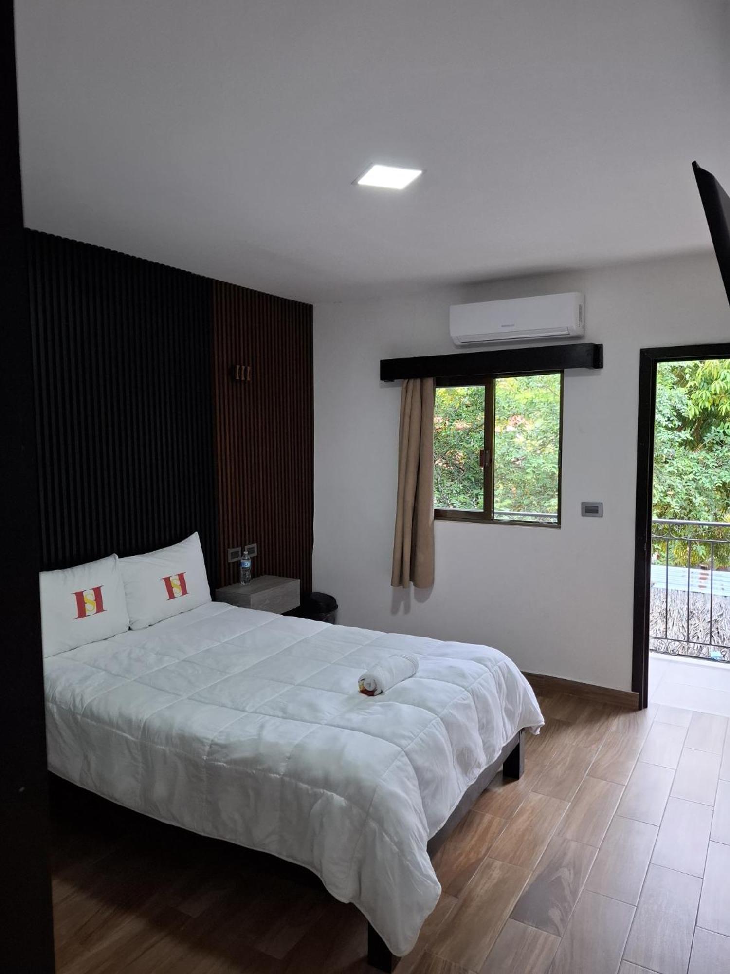 Hotel Sevilla Palenque Eksteriør billede