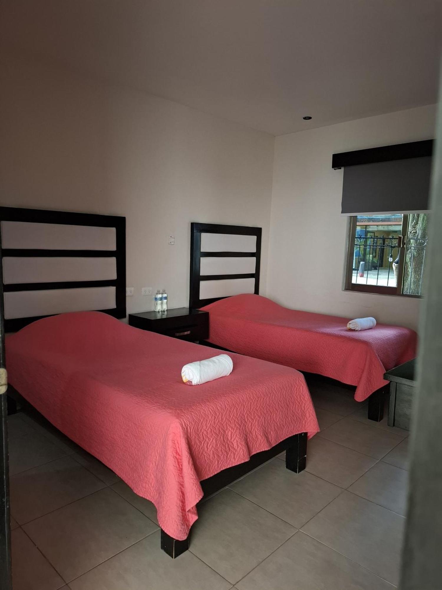 Hotel Sevilla Palenque Eksteriør billede